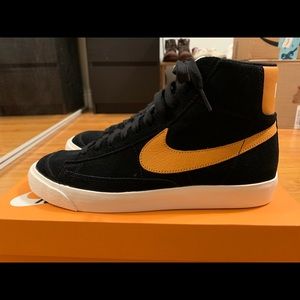 Nike Blazer 77 Vintage Mid Amber